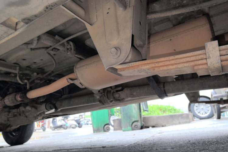 Used Jinbei New Hiace X30L 2016 1.5L Wealth Edition DLCG14 Chassis Rear Left