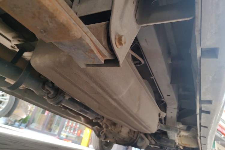Used Jinbei New Hiace X30L 2016 1.5L Business Edition DLCG14 Chassis Rear Right