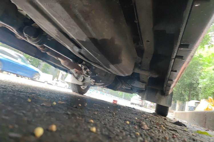 Used Jinbei New Hiace X30L 2016 1.5L Business Edition DLCG14 Chassis Rear Right