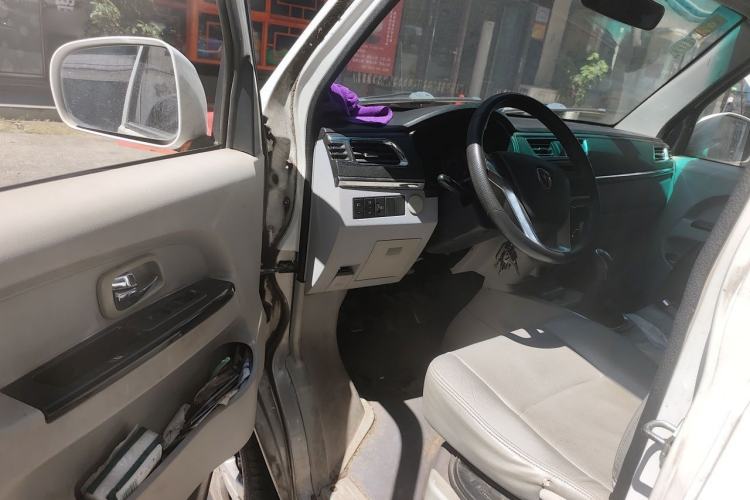 Used Jinbei New Hiace X30L 2016 1.5L Business Edition DLCG14 Driver Seat