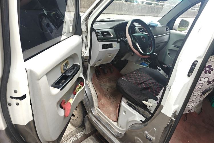 Used Jinbei New Hiace X30L 2016 1.5L Wealth Edition Van DLCG14 Driver Seat