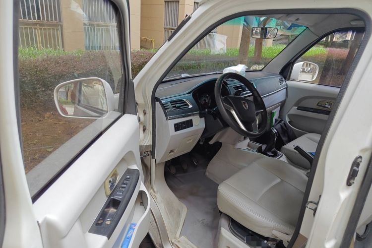 Used Jinbei New Hiace X30L 2016 1.3L Wealth Edition DLCG12 Driver Seat