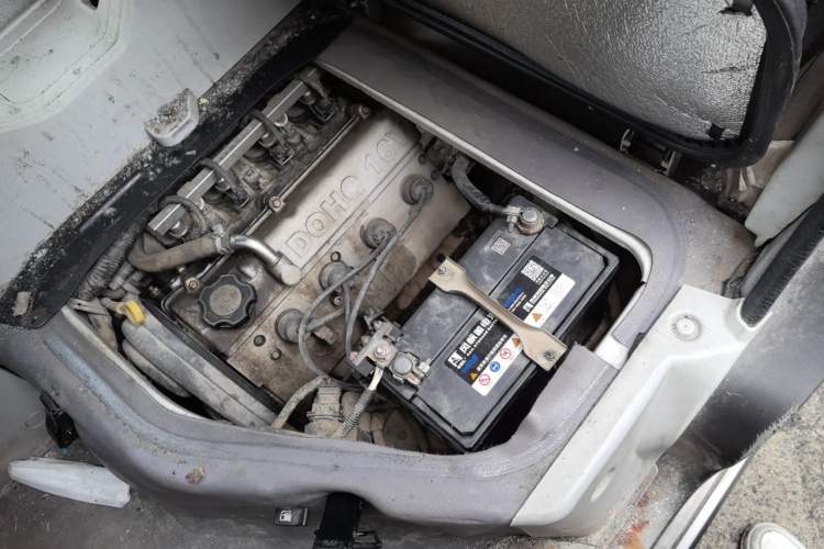 Used Jinbei New Hiace X30L 2016 1.5L Wealth Edition DLCG14 Engine Bay