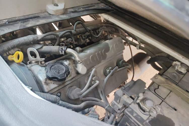 Used Jinbei New Hiace X30L 2016 1.5L Wealth Edition Van DLCG14 Engine Bay Left