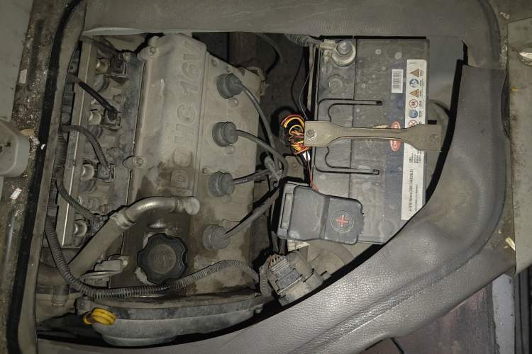Used Jinbei New Hiace X30L 2016 1.5L Wealth Edition Van DLCG14 Engine Bay Left