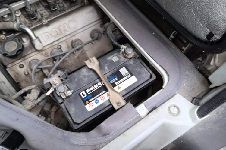 Used Jinbei New Hiace X30L 2016 1.5L Wealth Edition DLCG14 Engine Bay Left