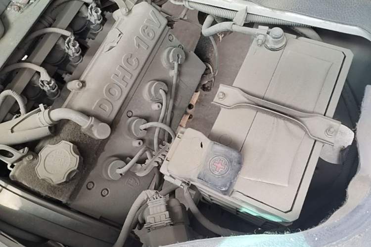 Used Jinbei New Hiace X30L 2016 1.5L Wealth Edition DLCG14 Engine Bay Left