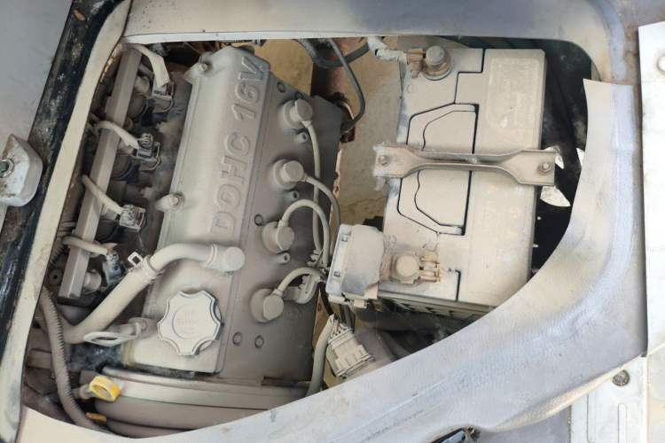Used Jinbei New Hiace X30L 2016 1.3L Wealth Edition DLCG12 Engine Bay Left