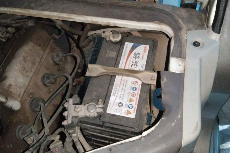 Used Jinbei New Hiace X30L 2016 1.5L Business Edition DLCG14 Engine Bay Left