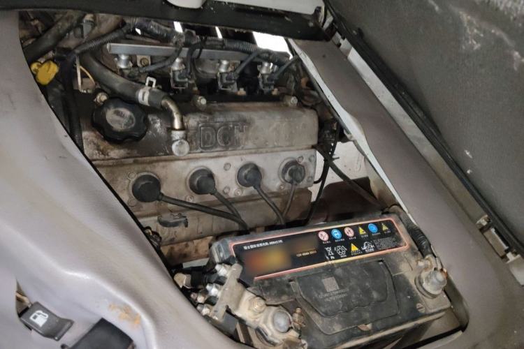 Used Jinbei New Hiace X30L 2016 1.3L Wealth Edition DLCG12 Engine Bay