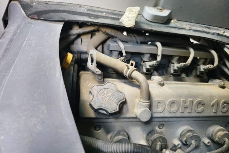 Used Jinbei New Hiace X30L 2016 1.5L Business Edition DLCG14 Engine Bay Right