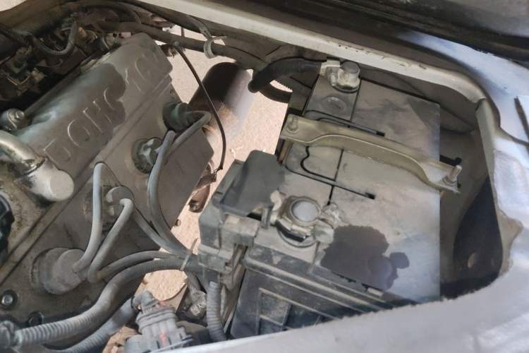 Used Jinbei New Hiace X30L 2016 1.5L Wealth Edition Van DLCG14 Engine Bay Right