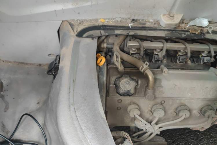 Used Jinbei New Hiace X30L 2016 1.5L Business Edition DLCG14 Engine Bay Right