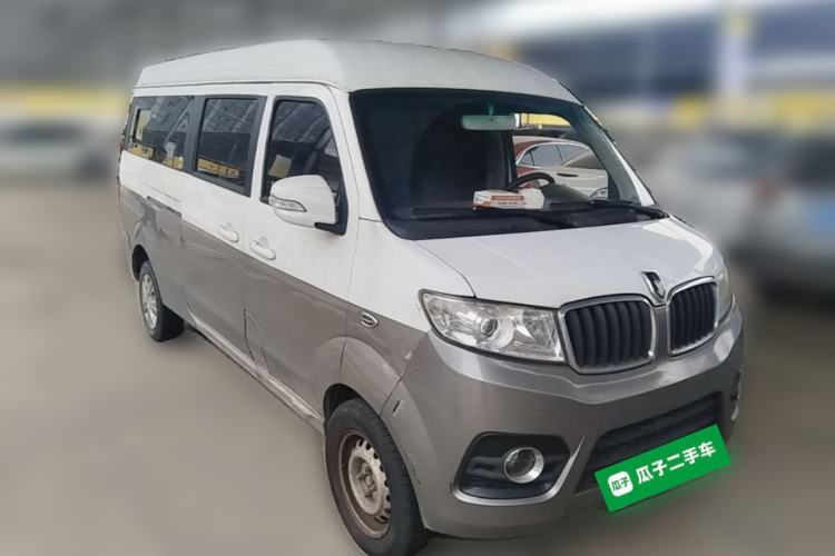 Used Jinbei New Hiace X30L 2016 1.5L Wealth Edition DLCG14 Front Right 45 Deg