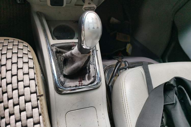 Used Jinbei New Hiace X30L 2016 1.5L Business Edition DLCG14 Gear Lever