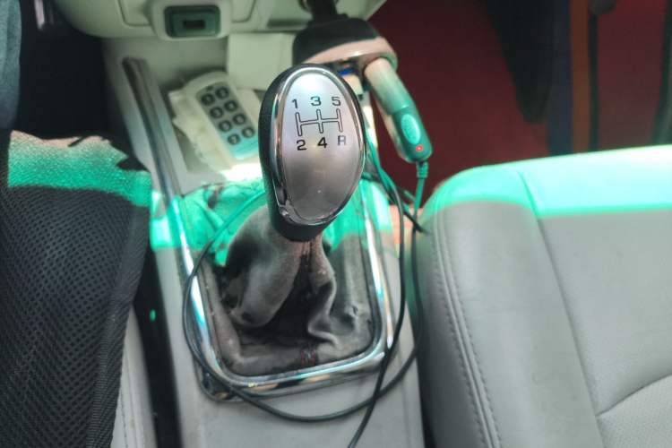 Used Jinbei New Hiace X30L 2016 1.3L Business Edition Van DLCG12 Gear Lever