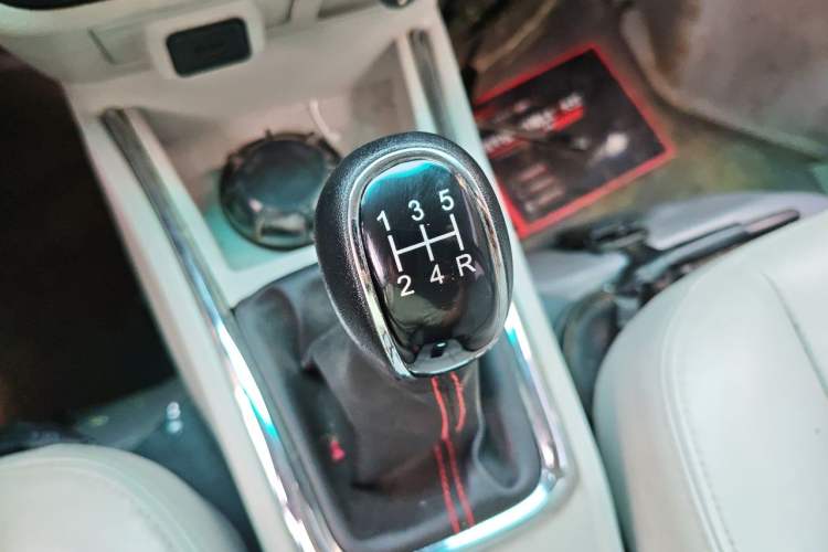 Used Jinbei New Hiace X30L 2016 1.3L Business Edition DLCG12 Gear Lever