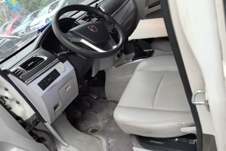 Used Jinbei New Hiace X30L 2016 1.5L Wealth Edition DLCG14 Left Front Seat