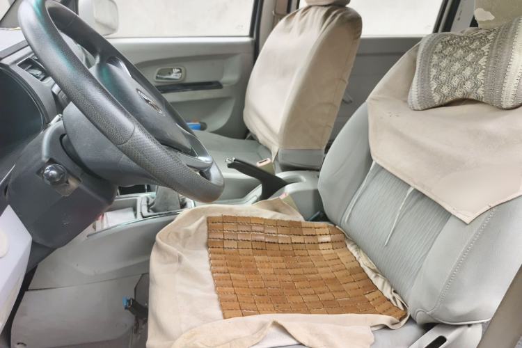 Used Jinbei New Hiace X30L 2016 1.5L Wealth Edition DLCG14 Left Front Seat