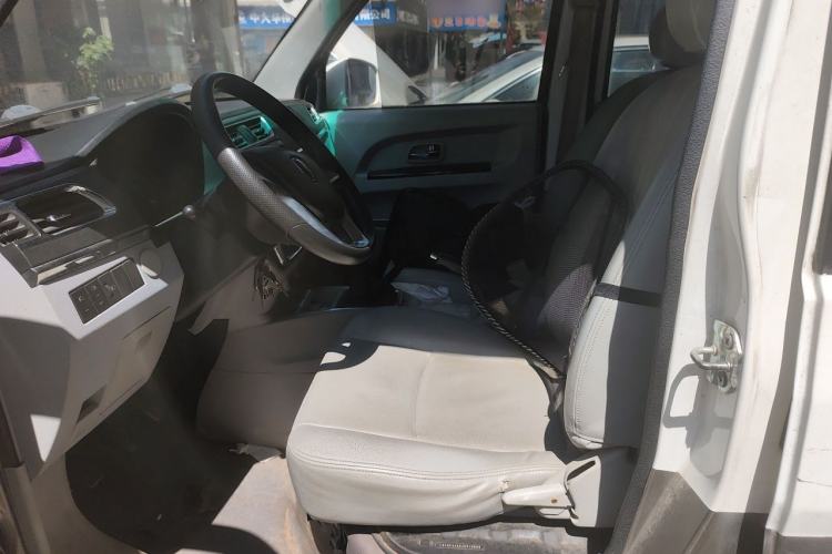 Used Jinbei New Hiace X30L 2016 1.5L Business Edition DLCG14 Left Front Seat