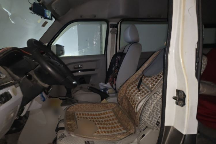Used Jinbei New Hiace X30L 2016 1.5L Wealth Edition DLCG14 Left Front Seat