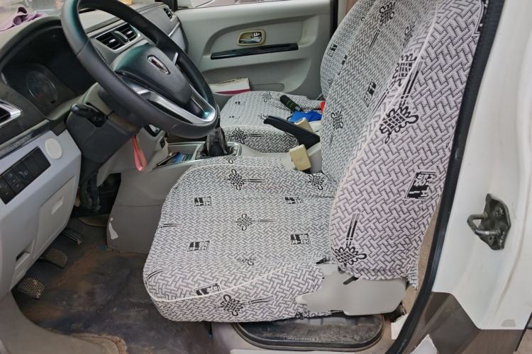 Used Jinbei New Hiace X30L 2016 1.5L Wealth Edition DLCG14 Left Front Seat