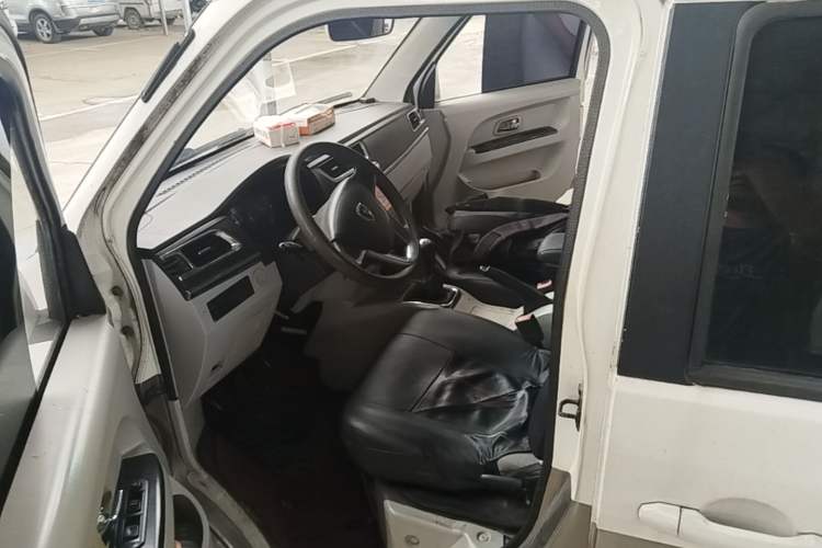 Used Jinbei New Hiace X30L 2016 1.5L Wealth Edition DLCG14 Left Front Seat
