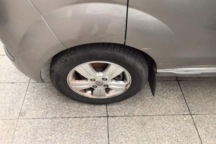 Used Jinbei New Hiace X30L 2016 1.5L Wealth Edition DLCG14 Left Front Wheel Hub