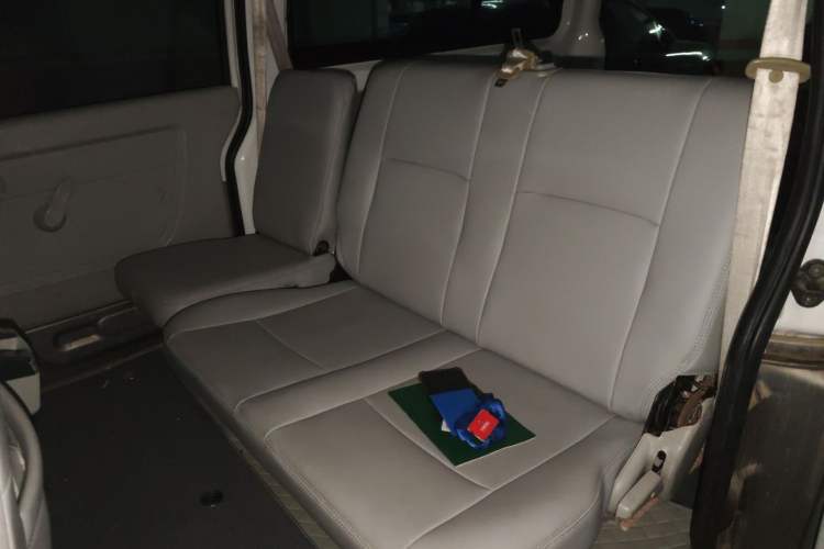 Used Jinbei New Hiace X30L 2016 1.5L Wealth Edition DLCG14 Left Rear Seat
