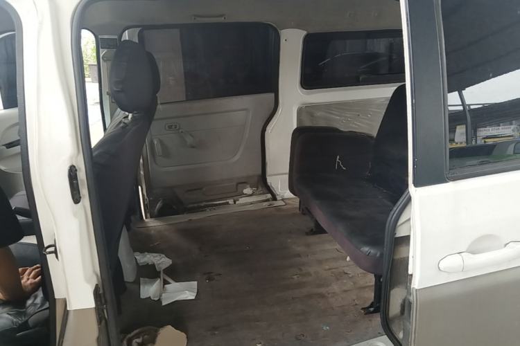 Used Jinbei New Hiace X30L 2016 1.5L Wealth Edition DLCG14 Left Rear Seat