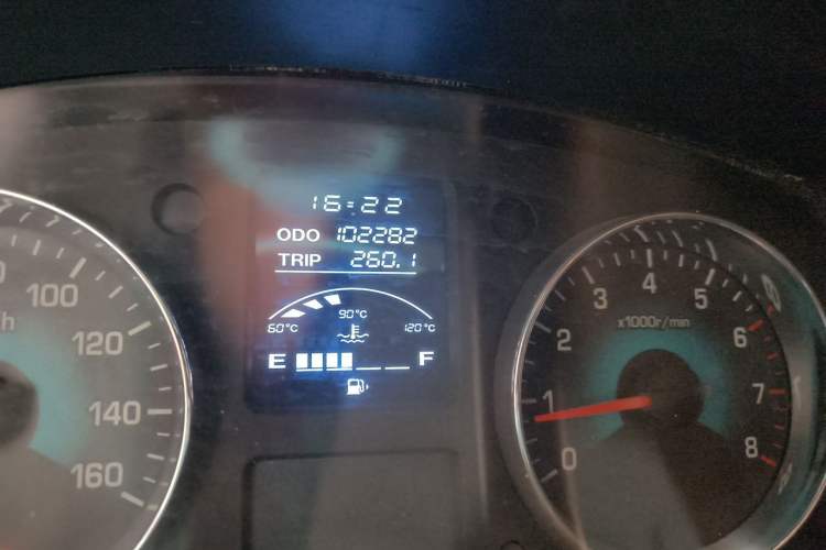 Used Jinbei New Hiace X30L 2016 1.5L Business Edition DLCG14 Odometer Close Up