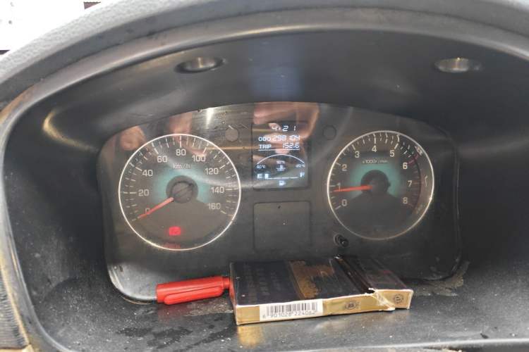 Used Jinbei New Hiace X30L 2016 1.5L Wealth Edition DLCG14 Odometer Close Up