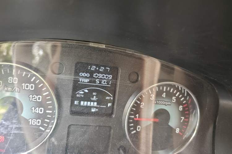 Used Jinbei New Hiace X30L 2016 1.5L Wealth Edition Van DLCG14 Odometer Close Up