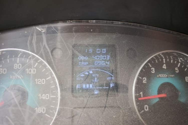 Used Jinbei New Hiace X30L 2016 1.5L Wealth Edition DLCG14 Odometer Close Up