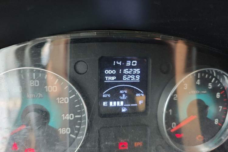 Used Jinbei New Hiace X30L 2016 1.3L Wealth Edition Van DLCG12 Odometer Close Up