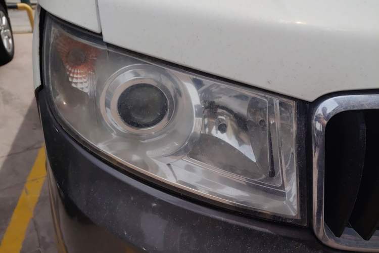 Used Jinbei New Hiace X30L 2016 1.5L Business Edition DLCG14 Right Front Headlight