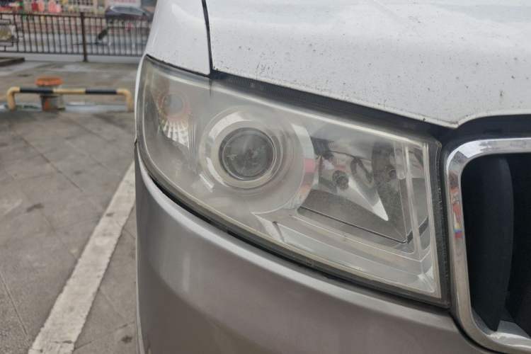 Used Jinbei New Hiace X30L 2016 1.3L Wealth Edition DLCG12 Right Front Headlight