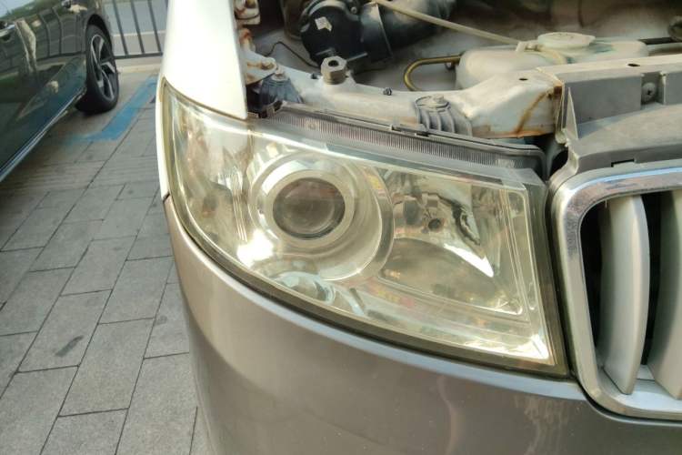 Used Jinbei New Hiace X30L 2016 1.5L Business Edition Van DLCG14 Right Front Headlight