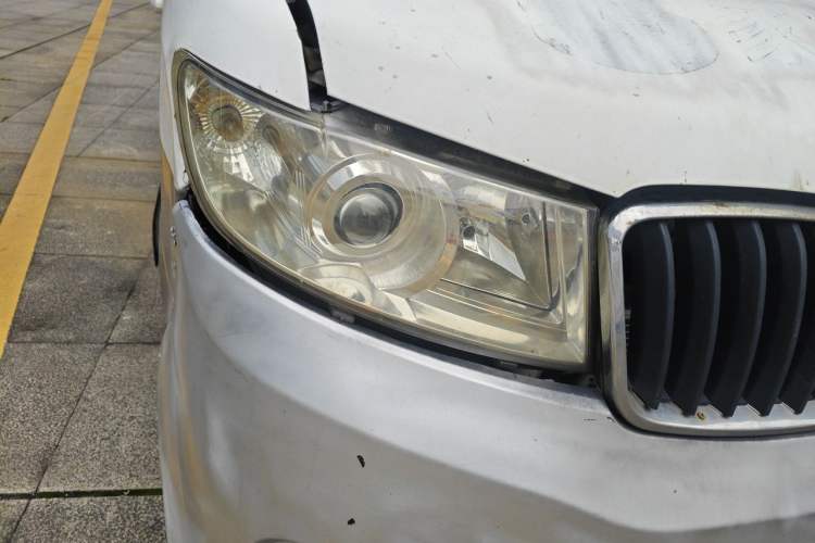 Used Jinbei New Hiace X30L 2016 1.5L Wealth Edition DLCG14 Right Front Headlight