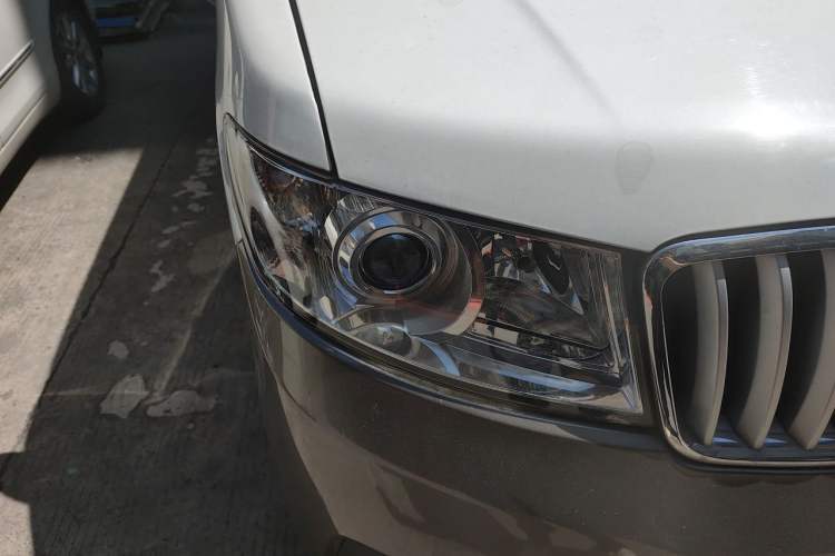 Used Jinbei New Hiace X30L 2016 1.5L Business Edition DLCG14 Right Front Headlight