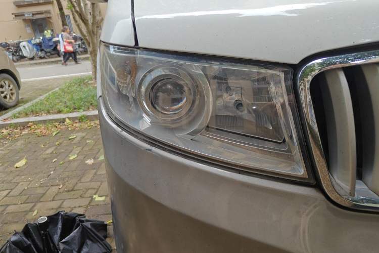 Used Jinbei New Hiace X30L 2016 1.3L Wealth Edition DLCG12 Right Front Headlight