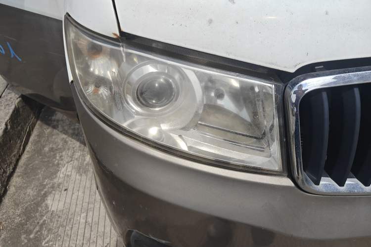 Used Jinbei New Hiace X30L 2016 1.3L Wealth Edition Van DLCG12 Right Front Headlight
