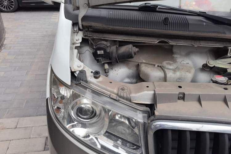 Used Jinbei New Hiace X30L 2016 1.5L Wealth Edition Van DLCG14 Right Front Headlight