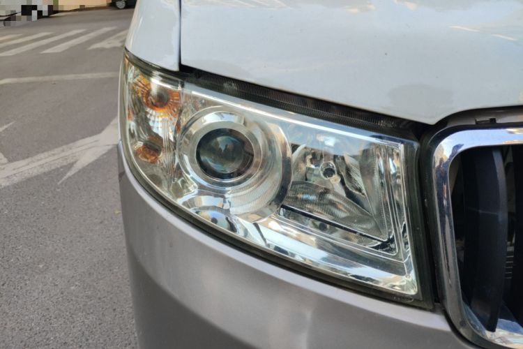 Used Jinbei New Hiace X30L 2016 1.5L Wealth Edition Van DLCG14 Right Front Headlight