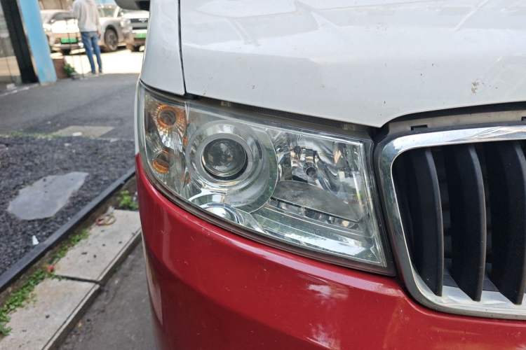 Used Jinbei New Hiace X30L 2016 1.3L Wealth Edition Van DLCG12 Right Front Headlight