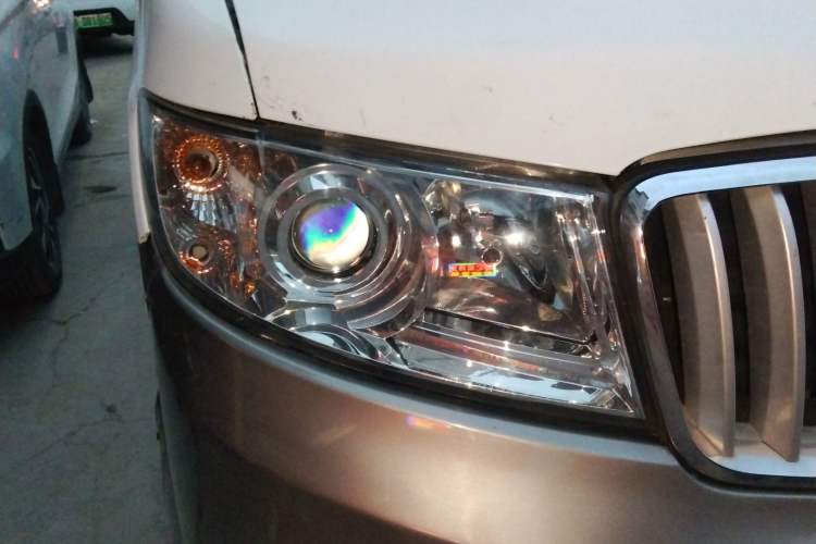 Used Jinbei New Hiace X30L 2016 1.5L Business Edition DLCG14 Right Front Headlight