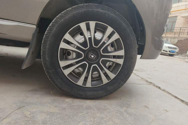 Used Jinbei New Hiace X30L 2016 1.5L Business Edition DLCG14 Right Front Wheel Hub