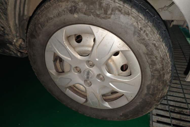 Used Jinbei New Hiace X30L 2016 1.5L Wealth Edition DLCG14 Right Front Wheel Hub