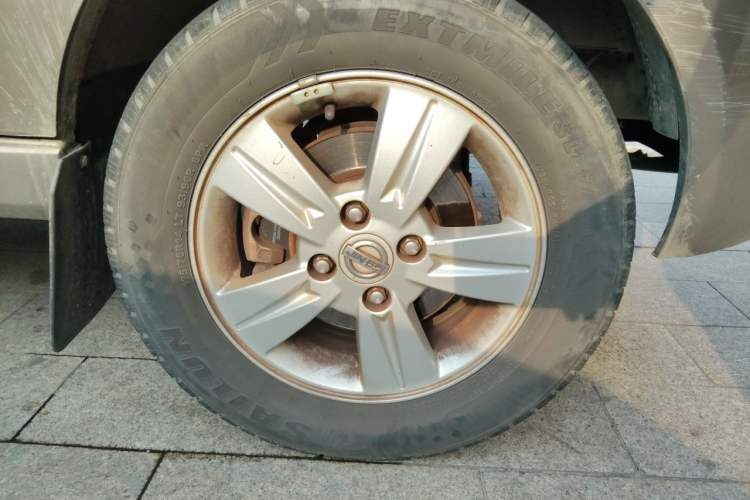 Used Jinbei New Hiace X30L 2016 1.5L Business Edition Van DLCG14 Right Front Wheel Hub