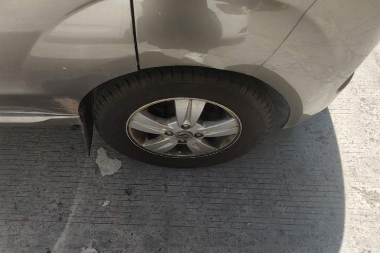 Used Jinbei New Hiace X30L 2016 1.5L Business Edition DLCG14 Right Front Wheel Hub